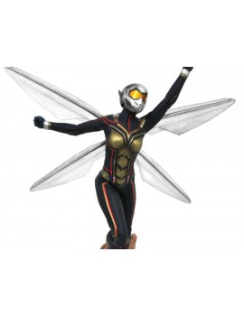 Статуя из фильма Человек-муравей и Оса - Оса (Wasp)