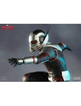 Фигурка из фильма Первый мститель: Противостояние - Человек-муравей (Ant-Man)